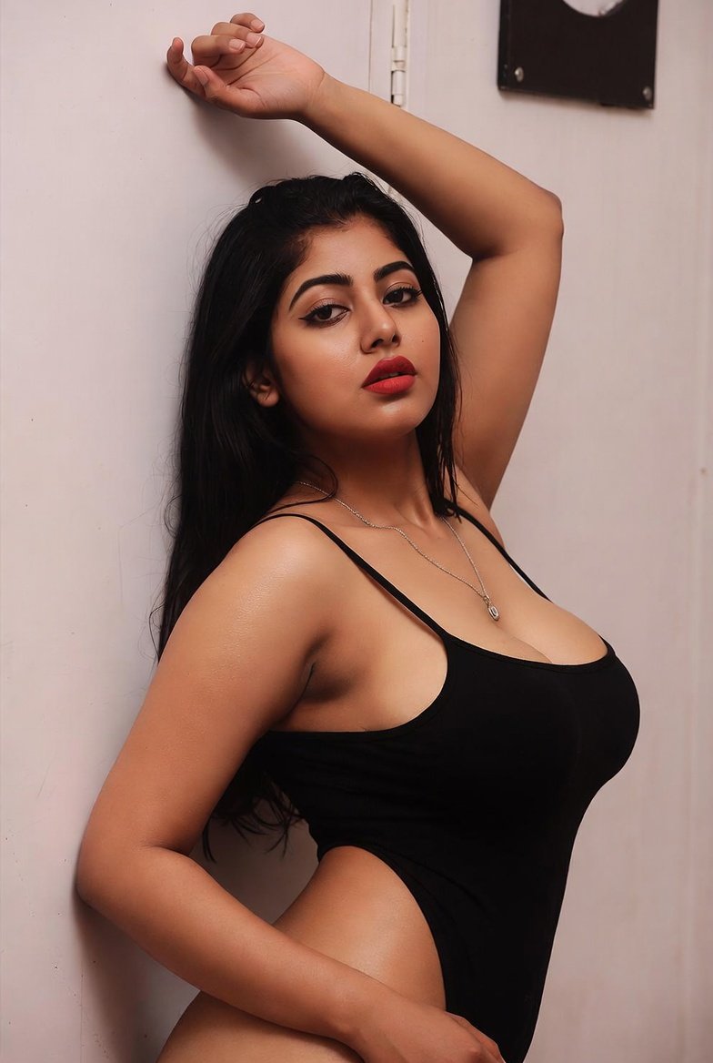 Attractive Chennai College Model Escort